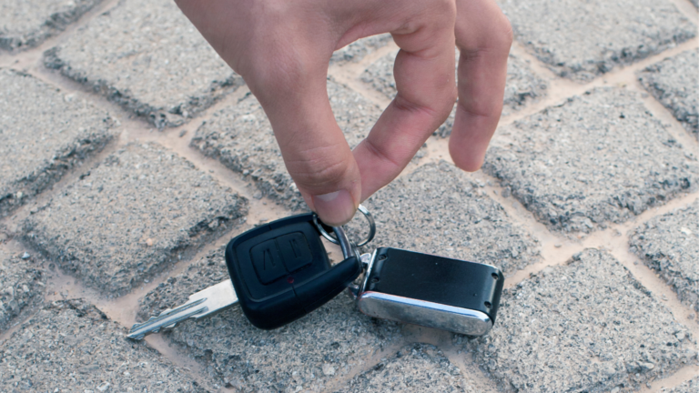 Professional Lost Car Key Replacement in Maywood
